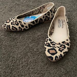 Skechers Leopard Print Machine Washable Flats (6.5 US)